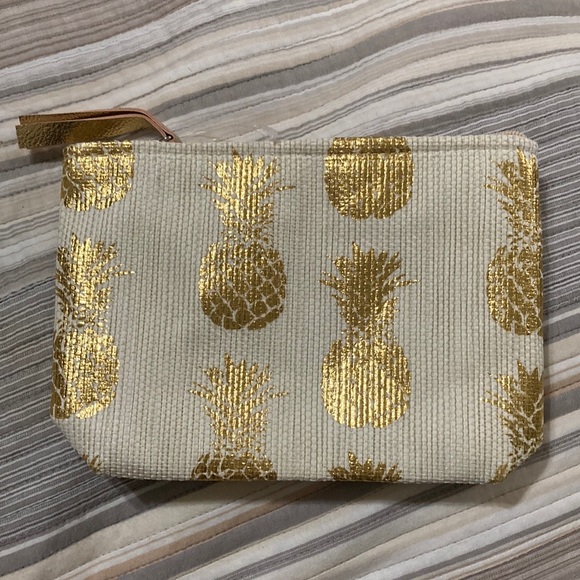 🎉FINAL PRICE🎉 Pineapple pouch/makeup bag - Picture 1 of 1